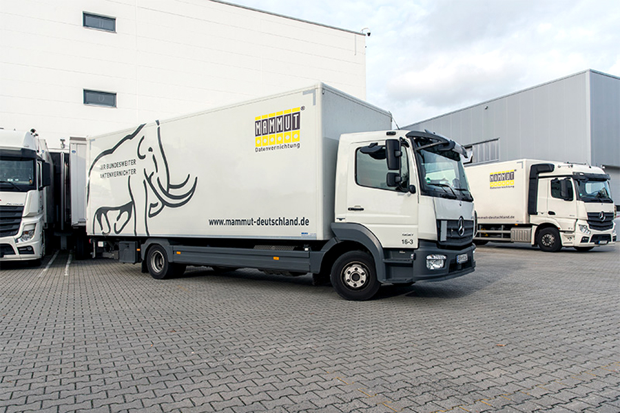 Lkw - Transporter für Aktenvernichtung - MAMMUT Deutschland